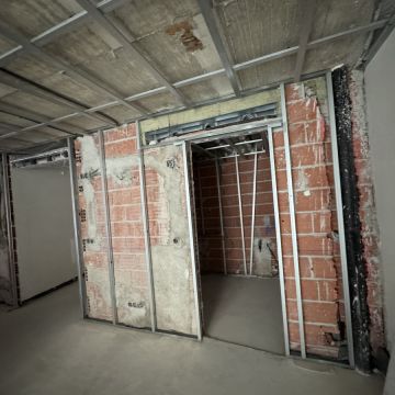 Ryan Araújo - Loures - Réparation et texturage de cloisons en plaques de plâtre