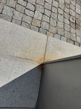 Reparação ou Substituição de Pavimento em Pedra ou Ladrilho