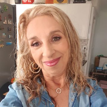 Isabel - Seixal - Relações Públicas