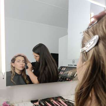 Beatriz Sousa - Braga - Wedding Hair Styling