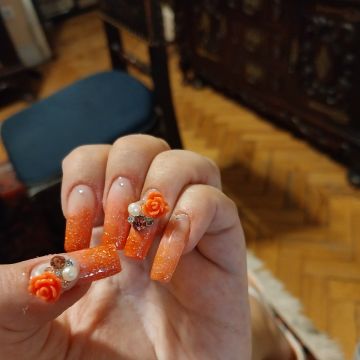 Cantinho da Laura - Lisboa - Manicure e Pedicure