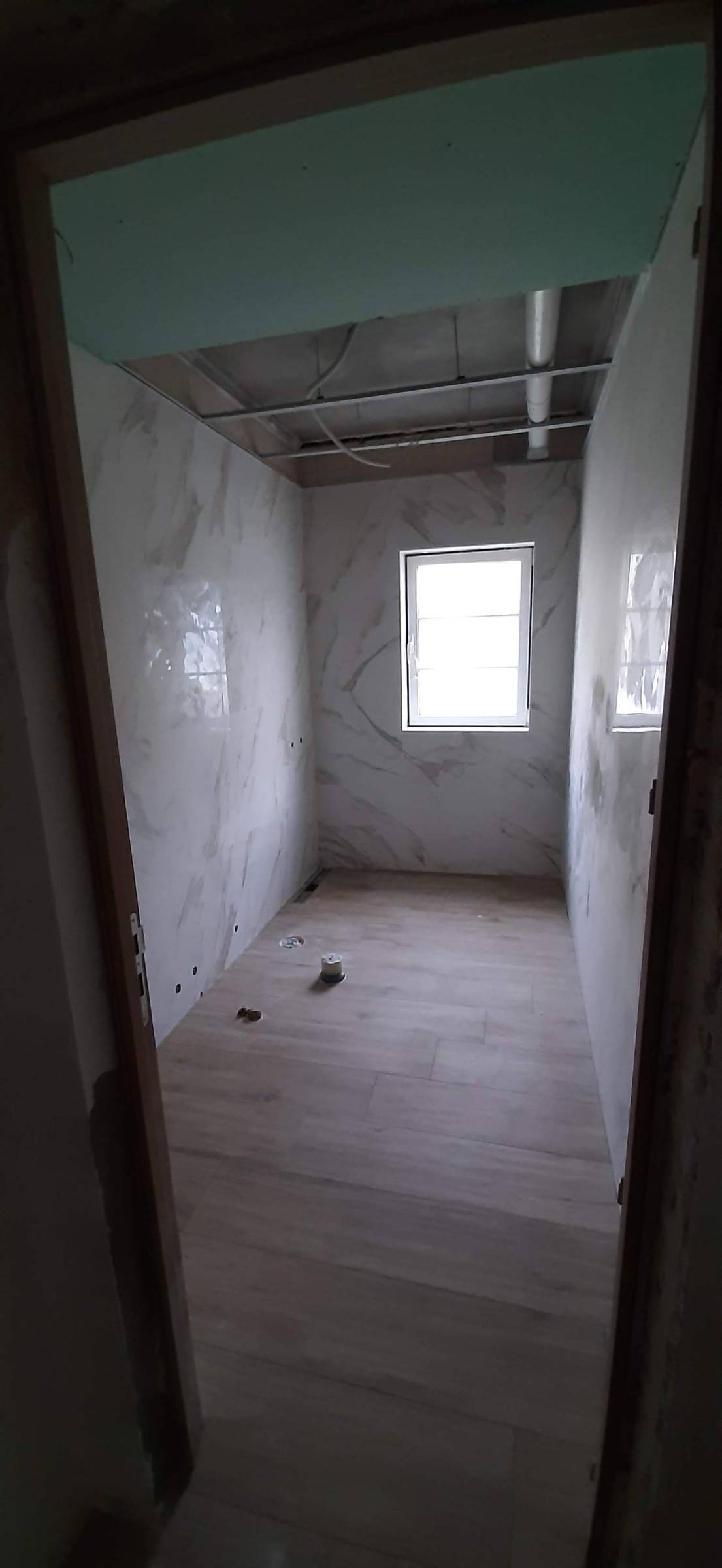 Edifica Remodelaçoes, pinturas personalizadas e serviços em geral... A qualidade é que faz a diferença. - Sintra - Roupeiros