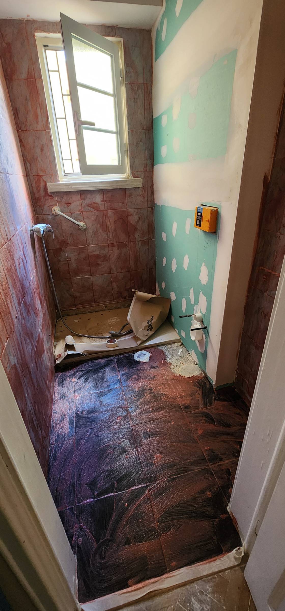 GJ Decor - Lisboa - Instalação, Reparação ou Remoção de Revestimento de Parede