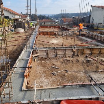 BetonLux lda - Coimbra - Stein- oder Fliesenboden verlegen