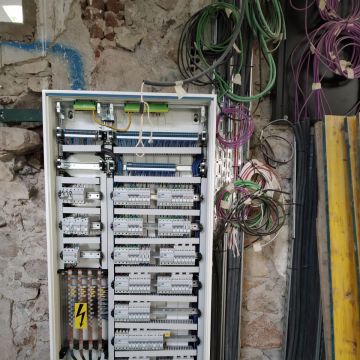 SolSystem, Electricidade e Manutenção. - Alenquer - Lamp Installation