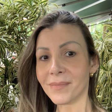 Danielle Medeiros - Braga - Dog Walking
