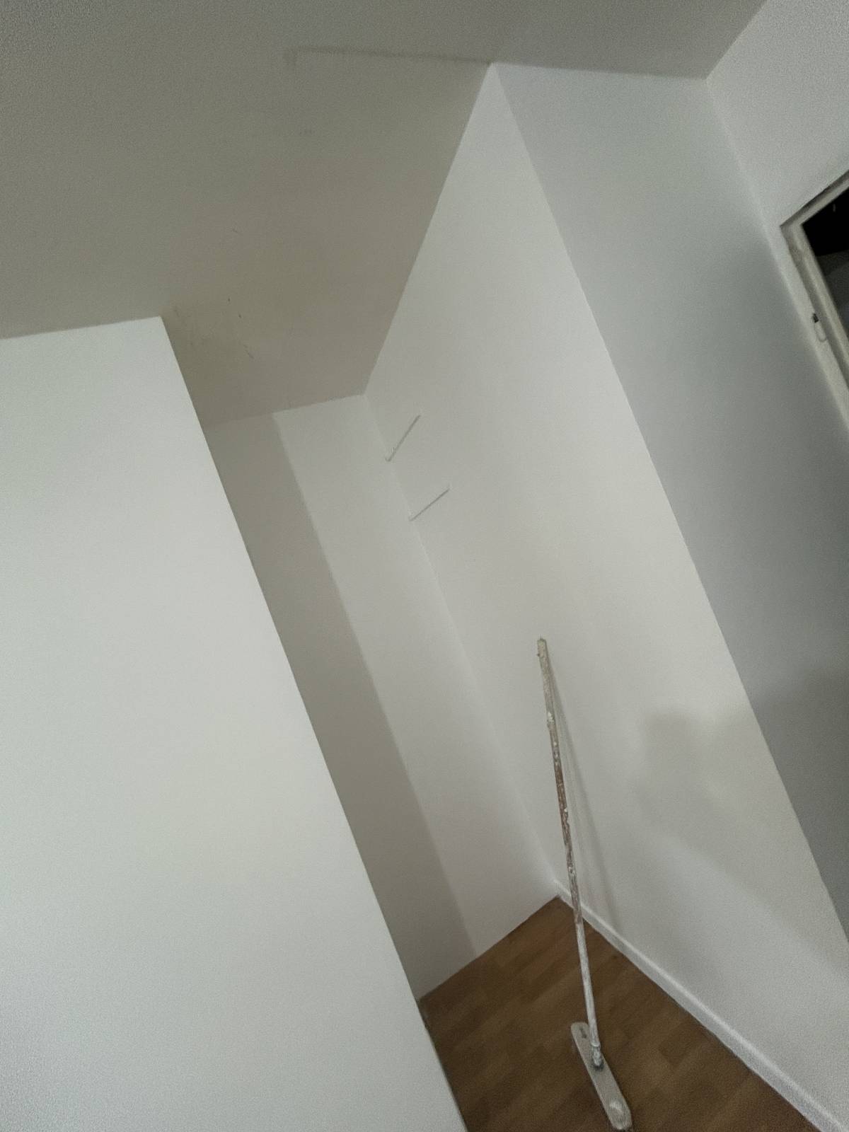 Gurvinder cheema - Porto - Deck Staining