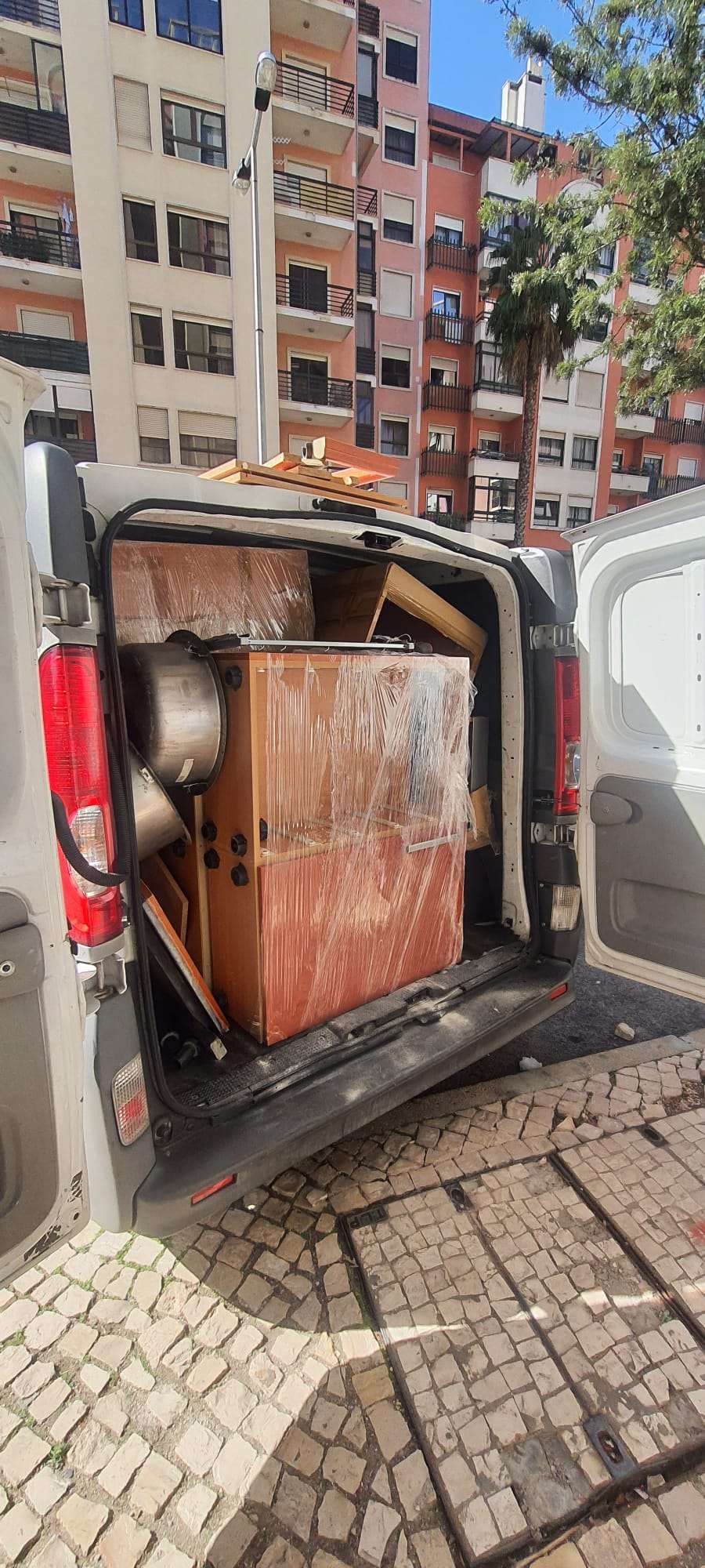 ATIVO Transportes - Amadora - Courier Services and Deliveries