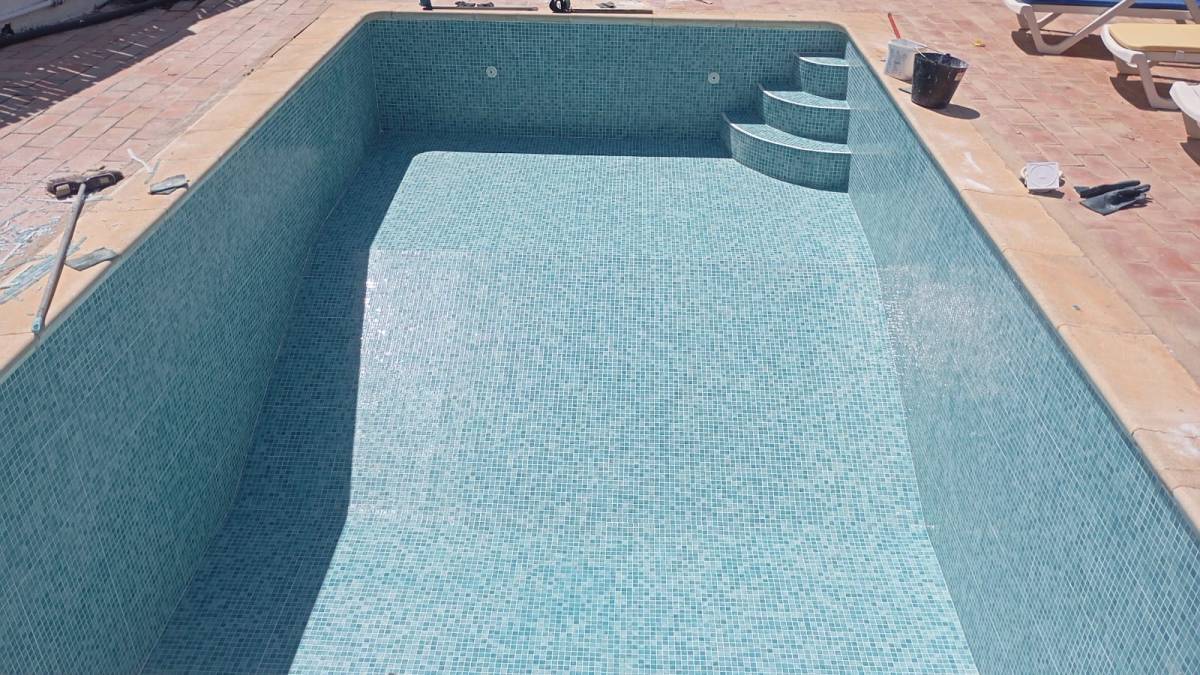 VALE FORMOSO PISCINAS - Loulé - Revestimento de Cozinha