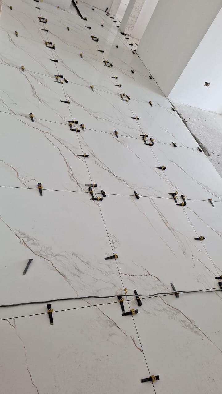 Maicon - Porto - Interior Wall Addition