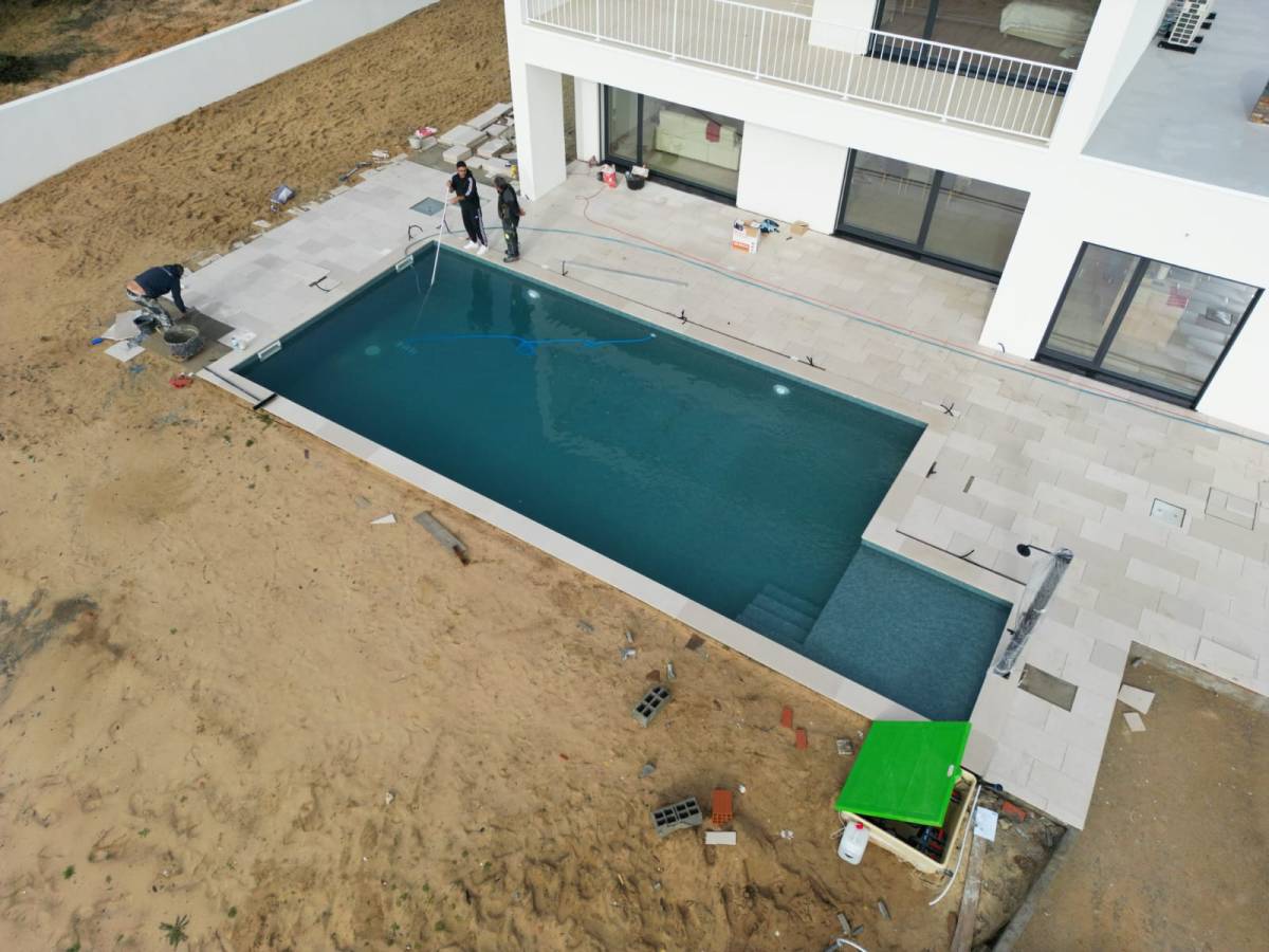 CRC Construções - Seixal - Construção de Piscina Abaixo do Solo