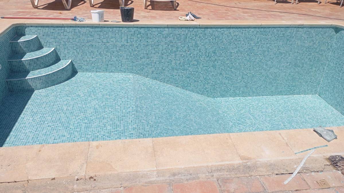 VALE FORMOSO PISCINAS - Loulé - Remodelação de Casa de Banho