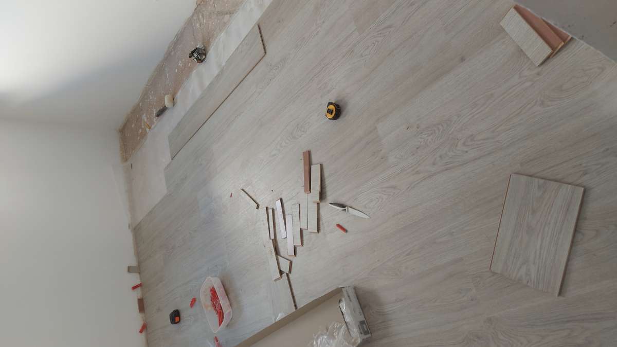 Valmir - Lisboa - Stone or Tile Flooring Installation