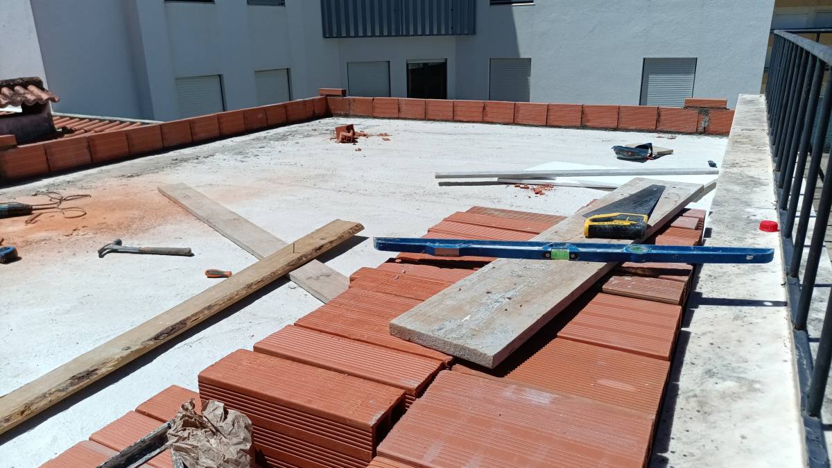 BENMAI RESTAURO E CONSTRUÇÃO LDA - Sintra - Holzverkleidung