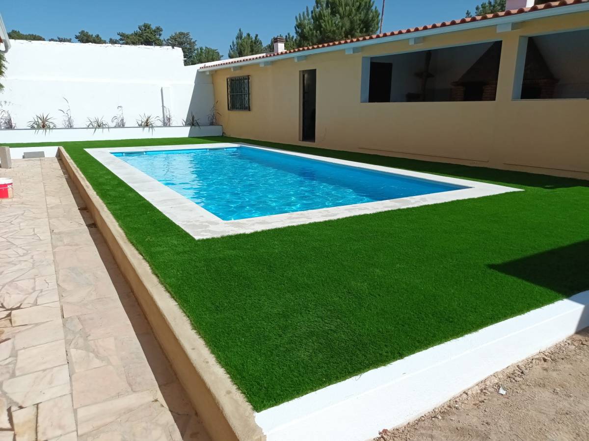 CRC Construções - Seixal - Instalação de Piscina Acima do Solo