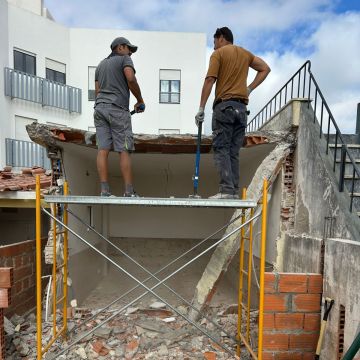 BENMAI RESTAURO E CONSTRUÇÃO LDA - Sintra - Wände, Trockenbau, und Treppen