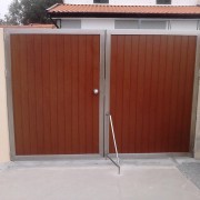 Regrassimétrica - Maia - Door Installation