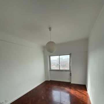 Sandro - Vila Franca de Xira - Innenwand einbauen