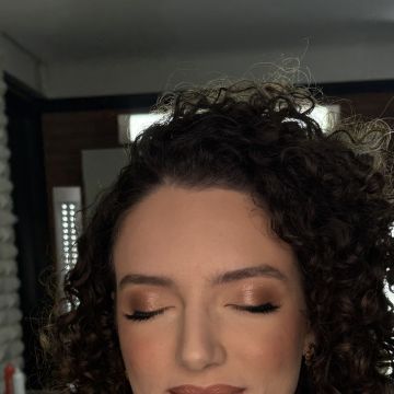 Ana Gonçalves - Porto - Hairdressers and Makeup Artists