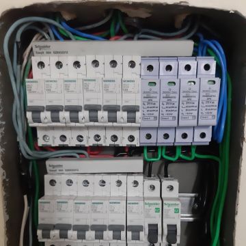 Ademar eletricista e obras gerais - Barreiro - Reparação de Interruptores e Tomadas