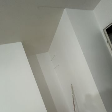 Gurvinder cheema - Porto - Deck Staining
