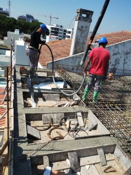 FAZ TUDO CONSTRUÇÕES - Palmela - Stone or Tile Flooring Installation