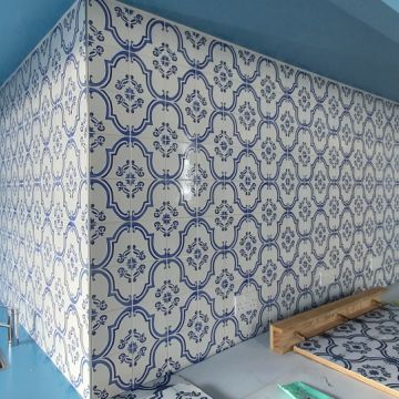 Heligton Pereira - Portimão - Revestimento de Casa de Banho