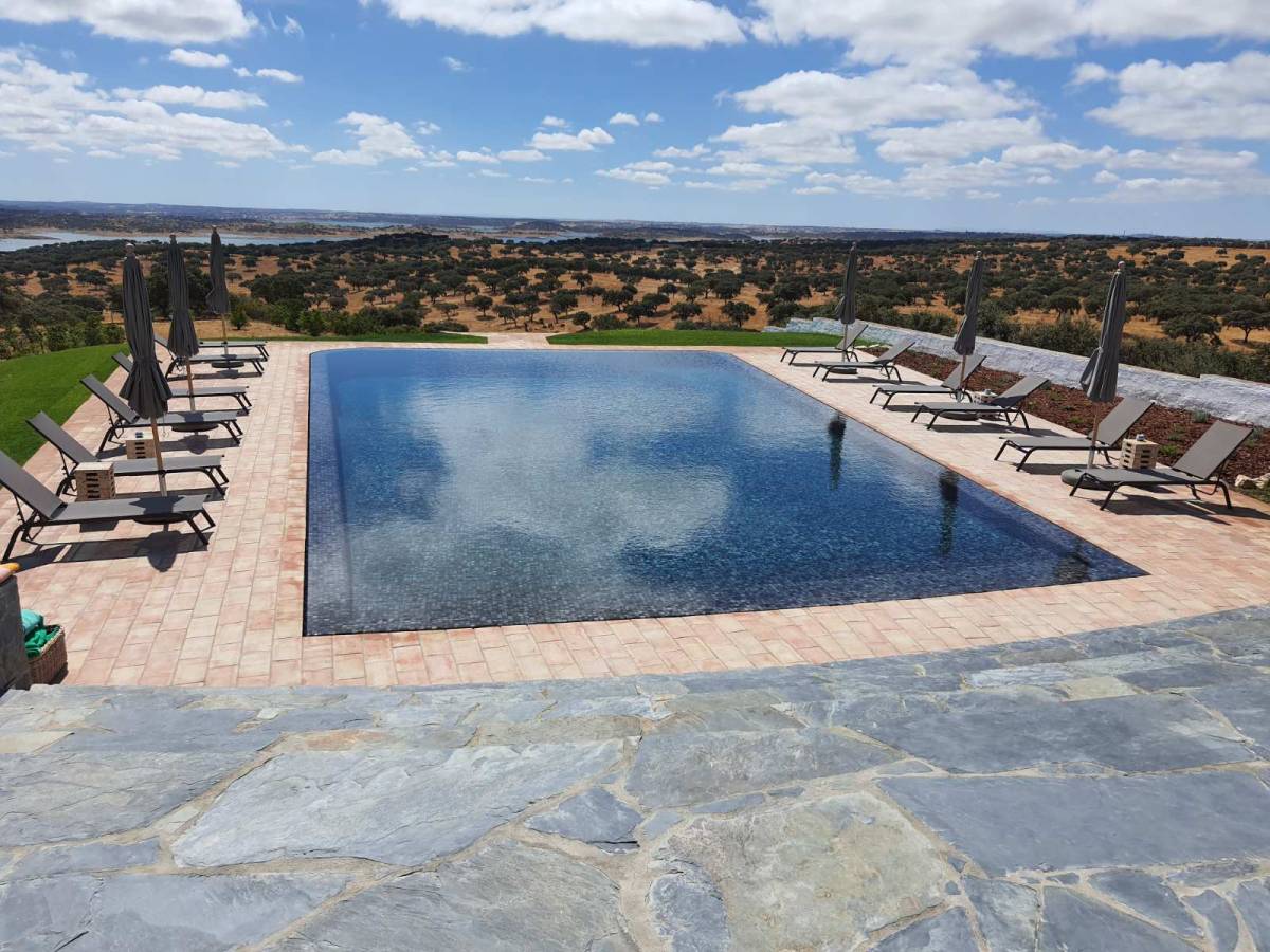 Pastilha & Piscina - Cascais - Construção de Piscina Abaixo do Solo