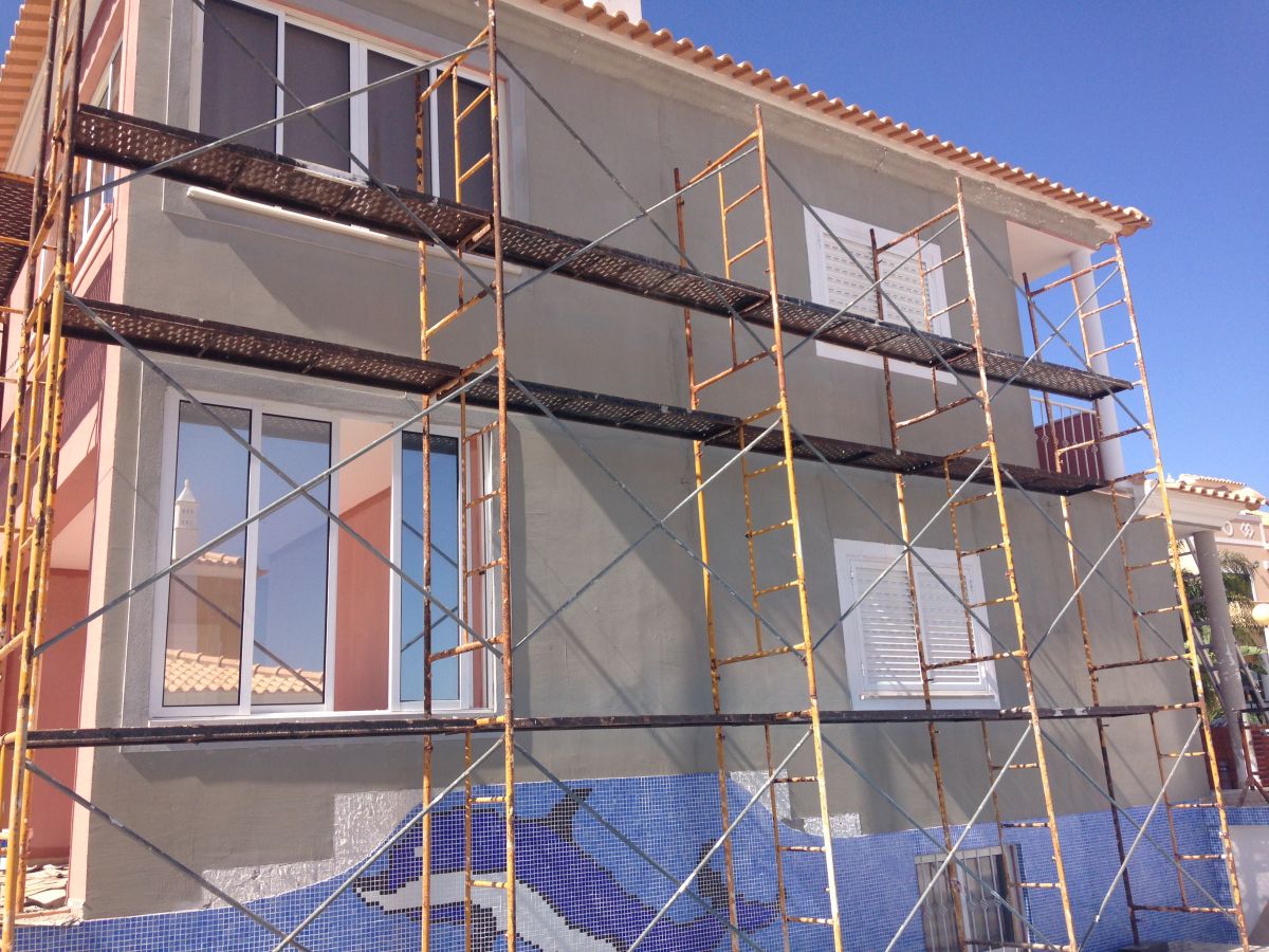 D.Y.L.A.N - T - SERVIÇOS LDA - Silves - Instalación de suelos de baldosas o piedras