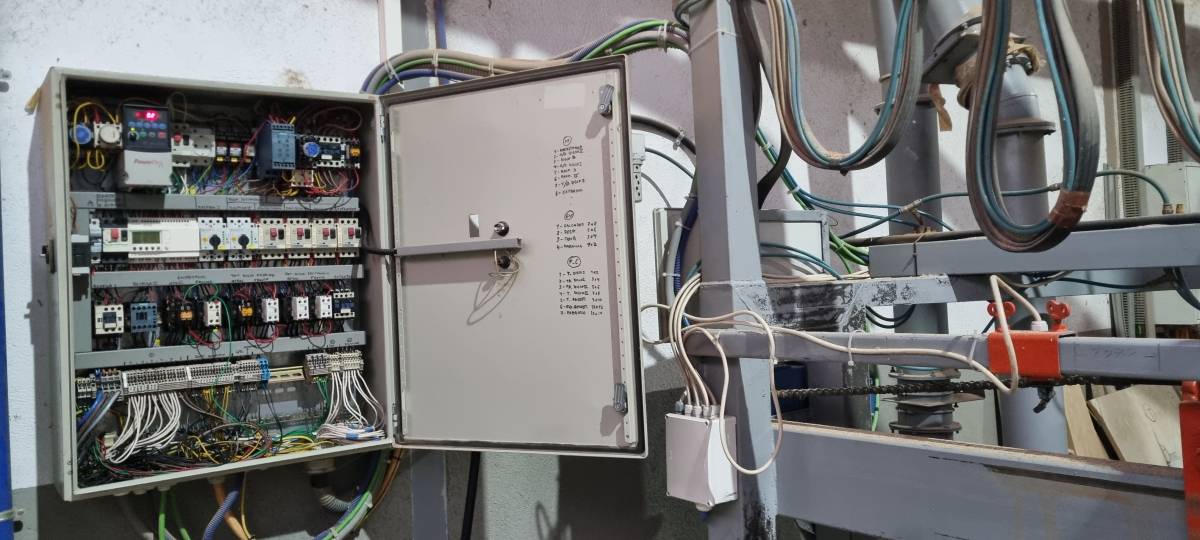 LM Solutions - Arganil - Switch and Outlet Repair