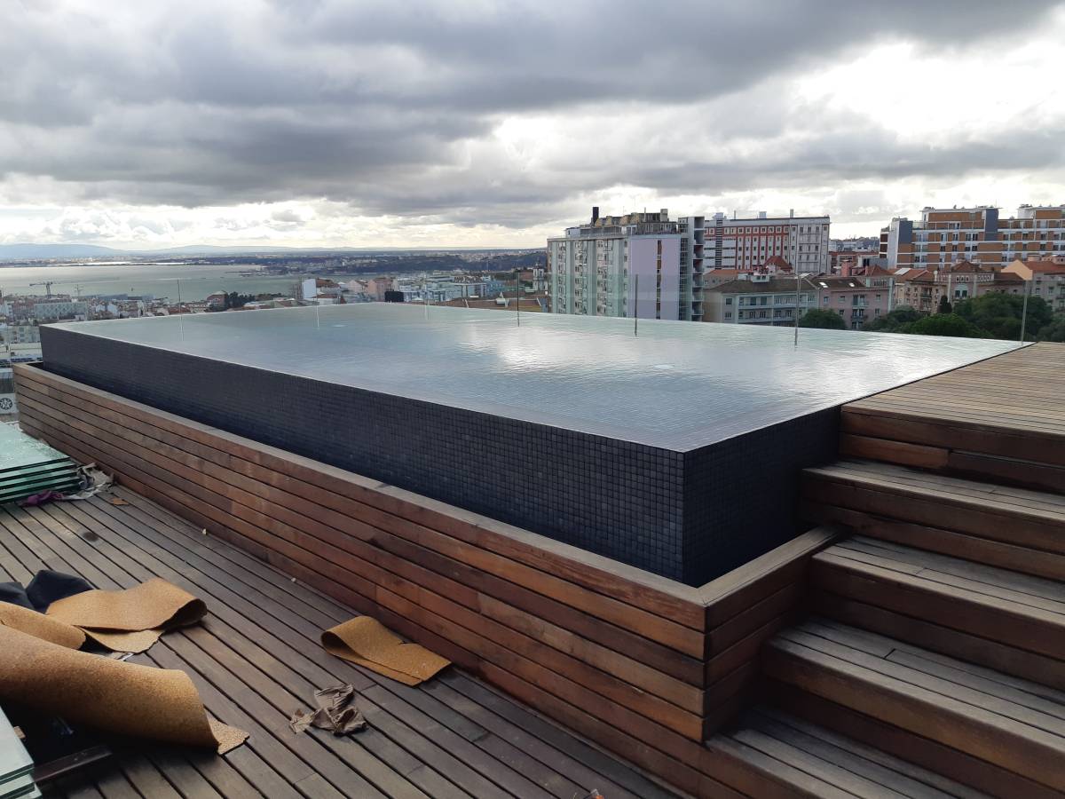 Pastilha & Piscina - Cascais - Reparação de Piscina