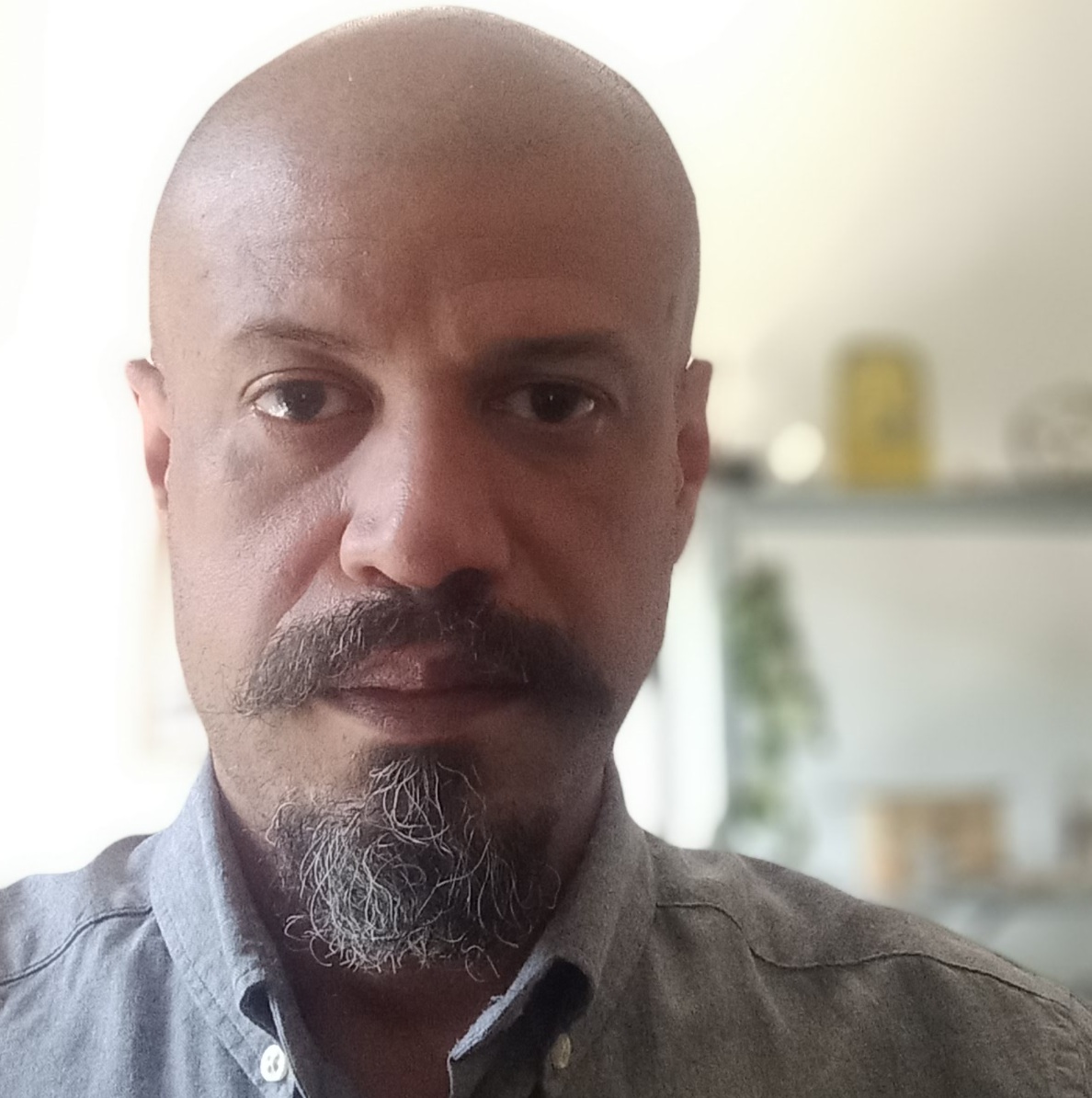 Flávio Vasconcellos - Guimarães - Astrólogos / Tarot