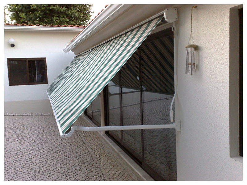 Belloni GmbH - Bülach - Spielgeräte aufbauen