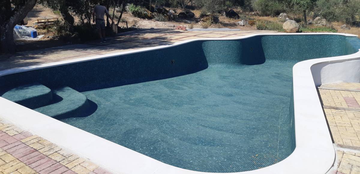 Pastilha & Piscina - Cascais - Swimming Pool Repair