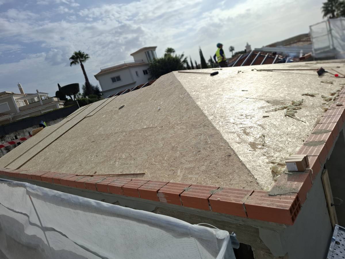 Jailson silva - Cascais - Instalação ou Substituição de Telhado