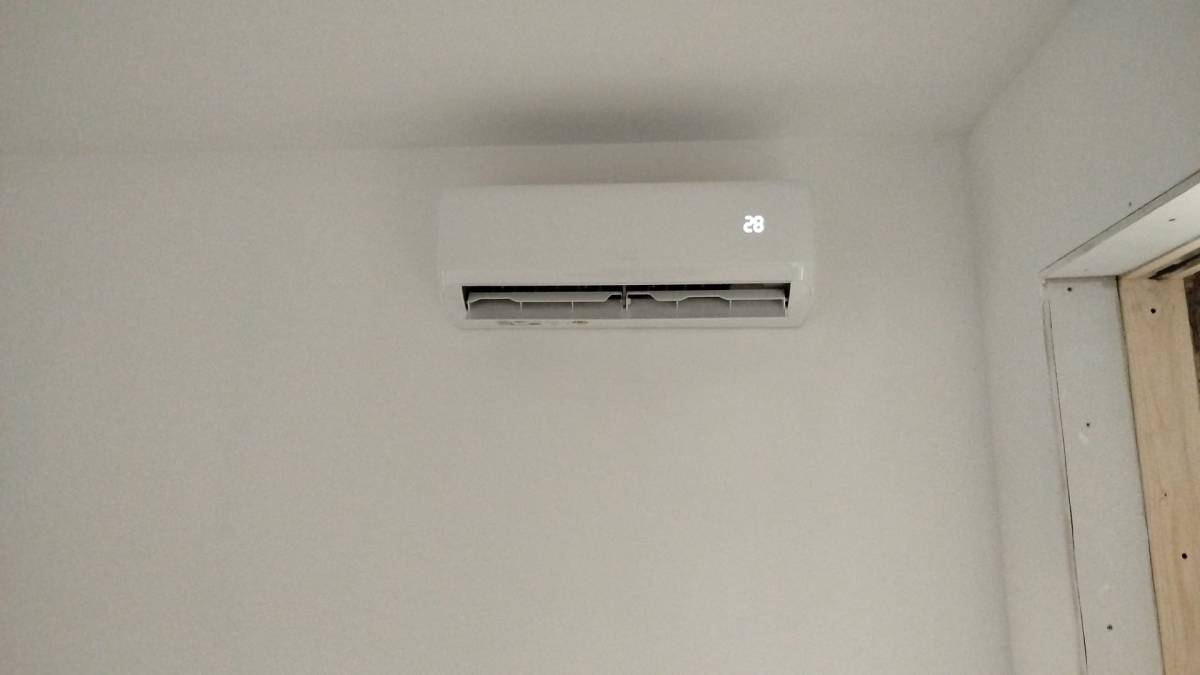 Juscelino - Alcobaça - Zentrale Klimaanlage installieren