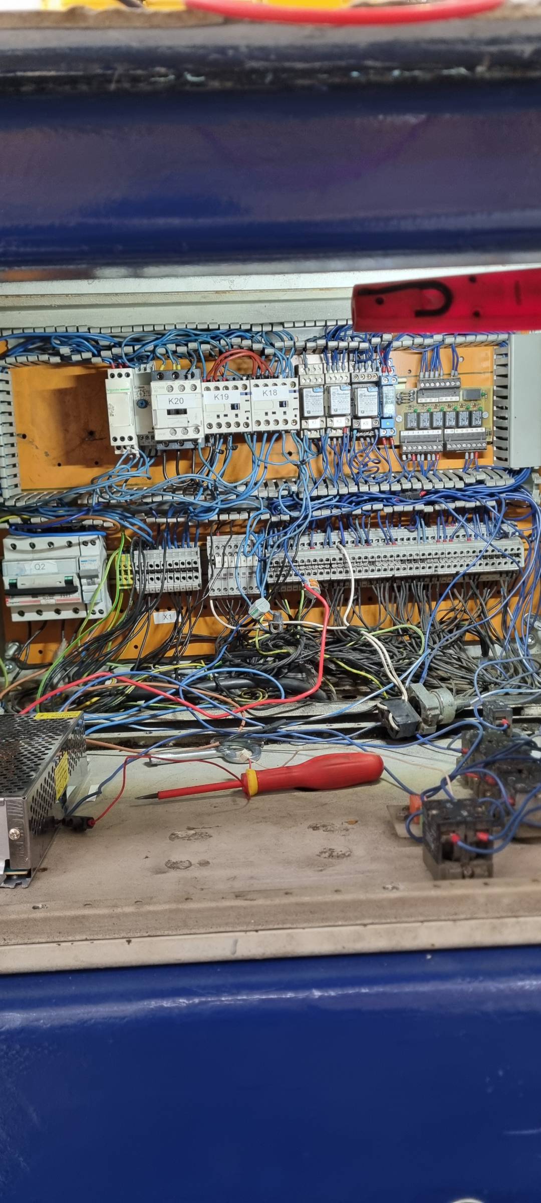 LM Solutions - Arganil - Circuit Breaker Panel or Fuse Box Repair
