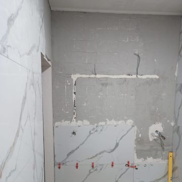 André Lacerda - Póvoa Property Care - Póvoa de Varzim - Stone or Tile Flooring Installation