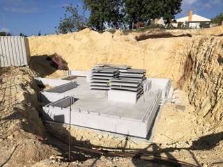 ALMEIDA E COSTA TERRAPLANAGEM E CONSTRUÇÕES - Loulé - Construção de Terraço