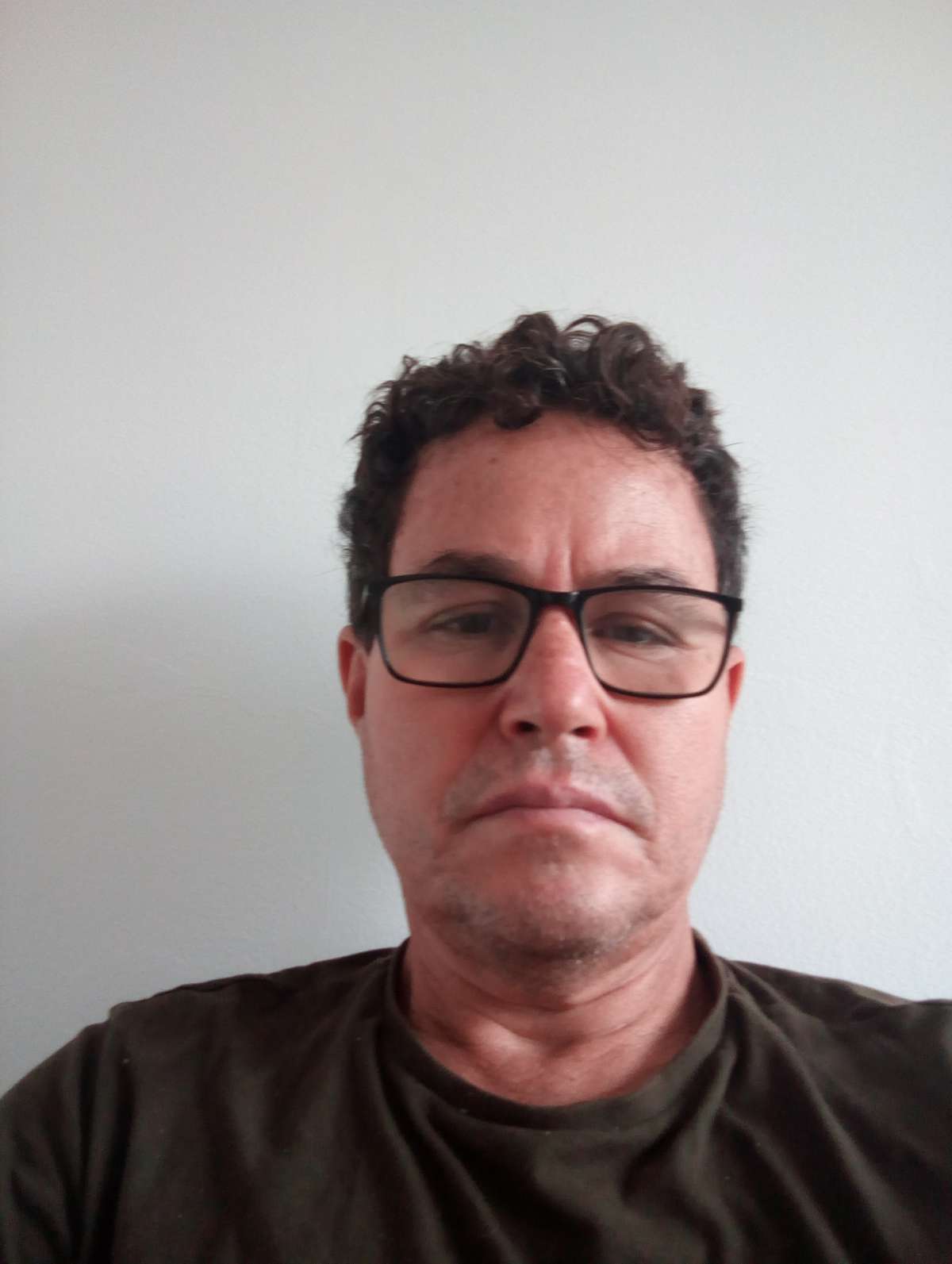 Alcides dias - Barreiro - Instalação de Pavimento em Pedra ou Ladrilho