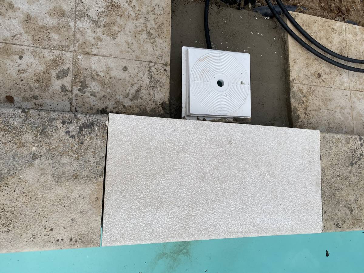 Valter - Rio Maior - Swimming Pool Cleaning or Maintenance