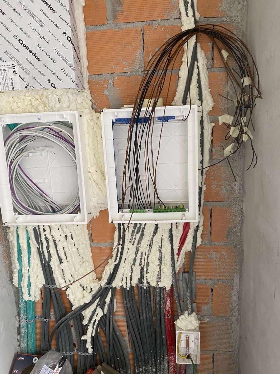 Renato Neves - Gondomar - Electrical and Wiring Issues