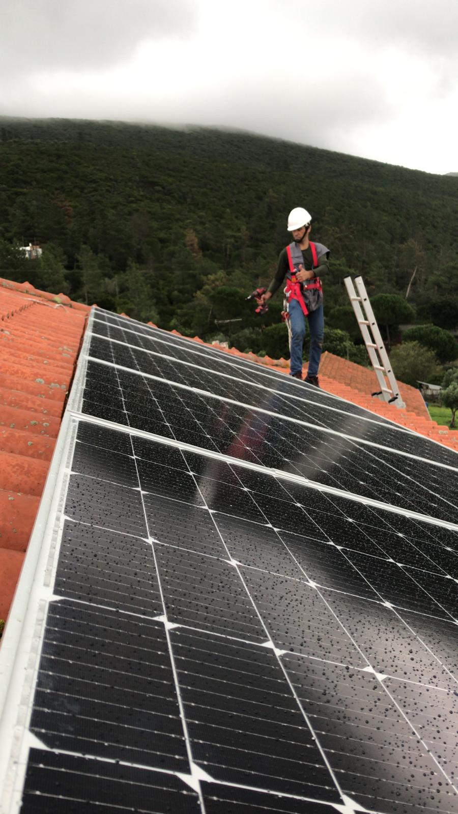Felix Solutions - Portimão - Reparación de paneles solares