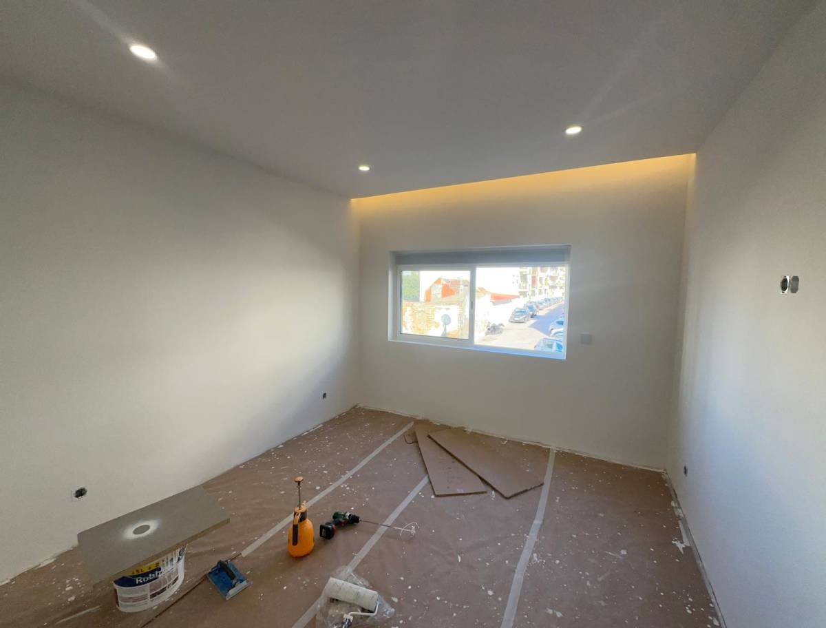 Sikler & Santos Projetos de Remodelação Lda - Setúbal - Dachreinigung