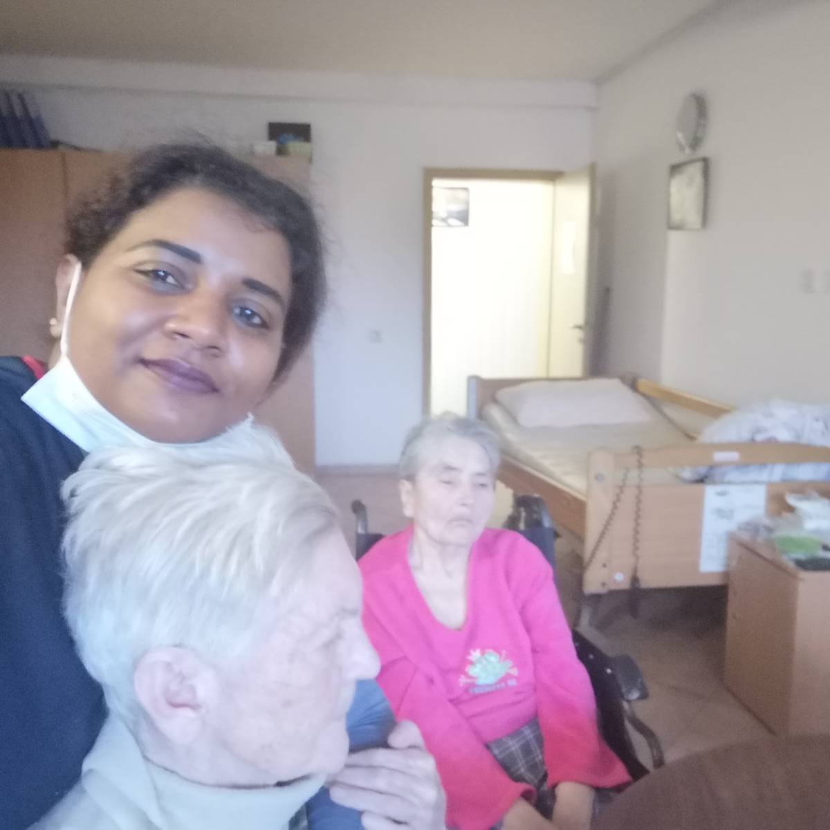 Buddhika Perera - Olhão - Drapery Cleaning