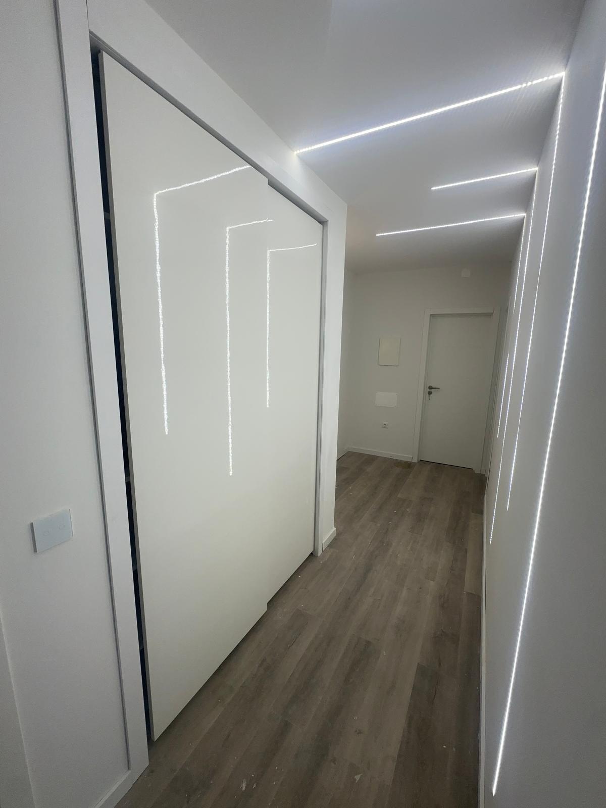Sikler & Santos Projetos de Remodelação Lda - Setúbal - Billardtisch montieren