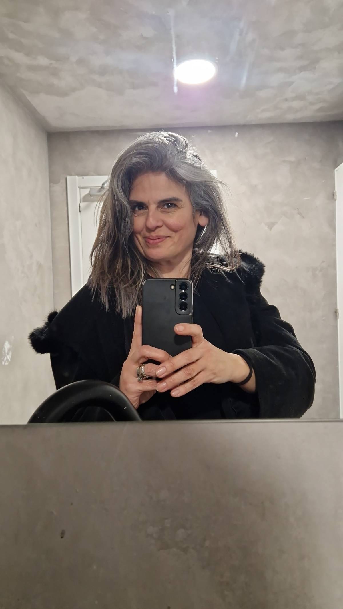Miriam Reis - Almada - Reinigung von Jalousien
