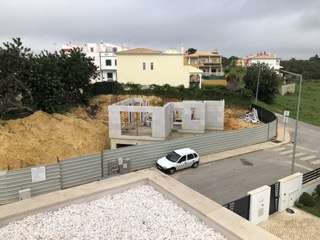 ALMEIDA E COSTA TERRAPLANAGEM E CONSTRUÇÕES - Loulé - Instalação ou Substituição de Telhado