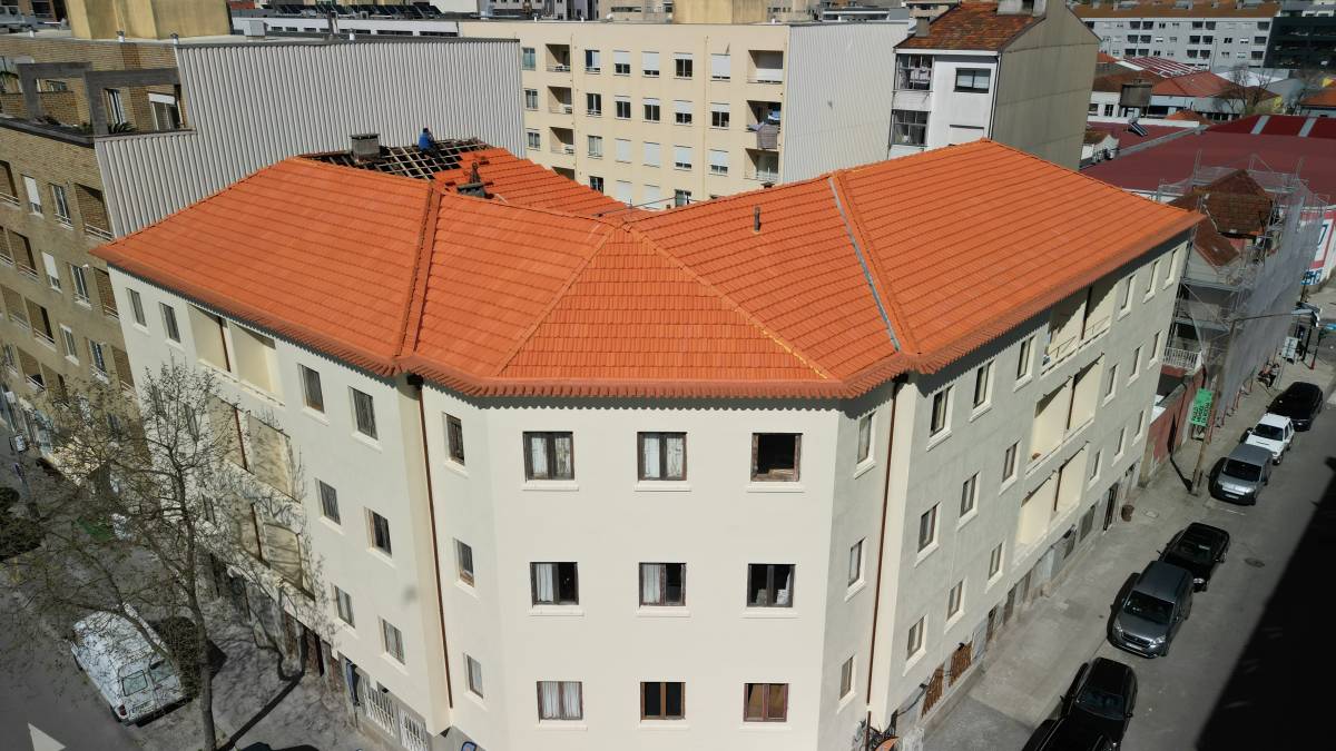 Metricspot.pt - Vila Nova de Gaia - Instalación de alfombras