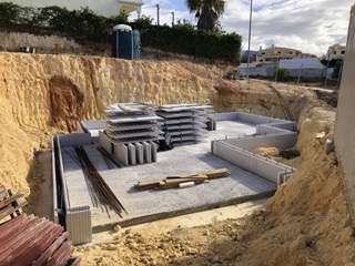 ALMEIDA E COSTA TERRAPLANAGEM E CONSTRUÇÕES - Loulé - Limpeza de Telhado